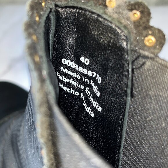 Free People Atlas Puffer Chelsea Boots Women's Black Gold Studs Size 40 - 9.5 US - Picture 9 of 10
